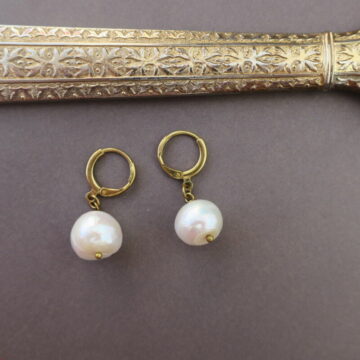 Big fresh water pearls drop earrings